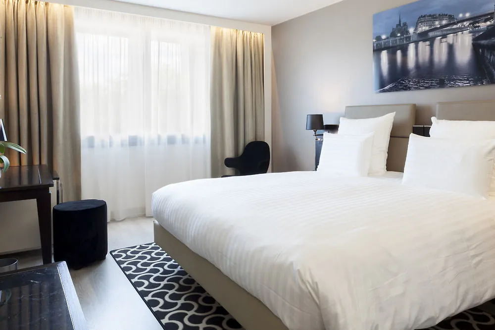 Hotel Ac Porte Maillot By Marriott