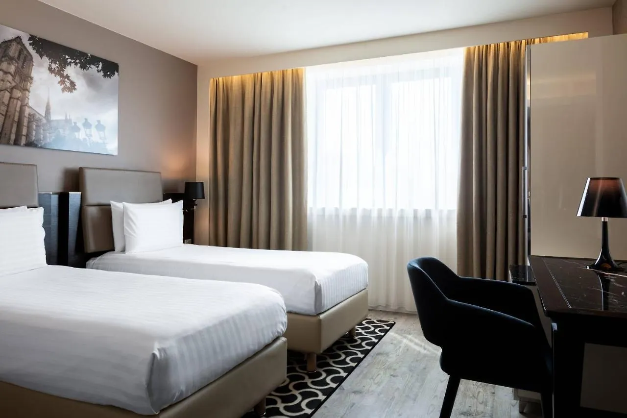 Hotel Ac Porte Maillot By Marriott