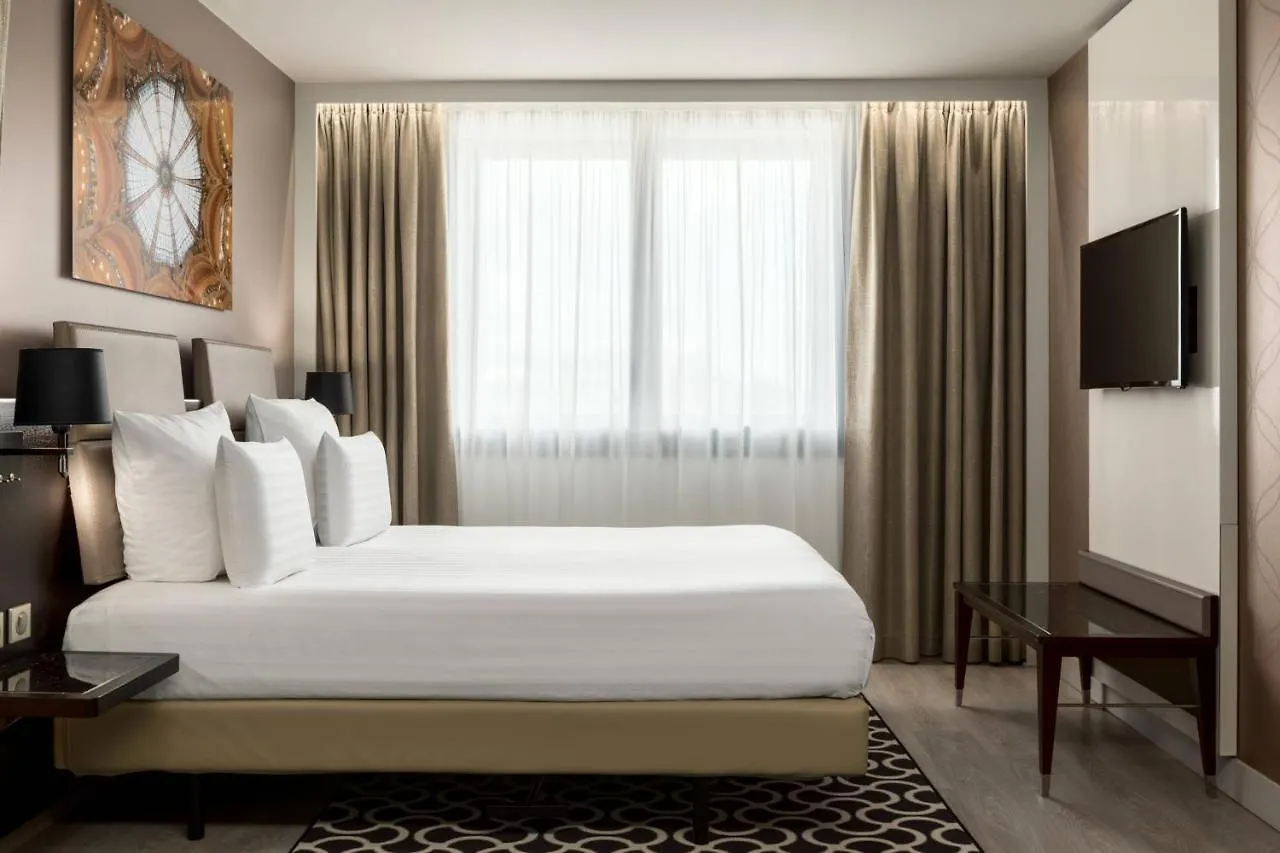 Ac Porte Maillot By Marriott Paris