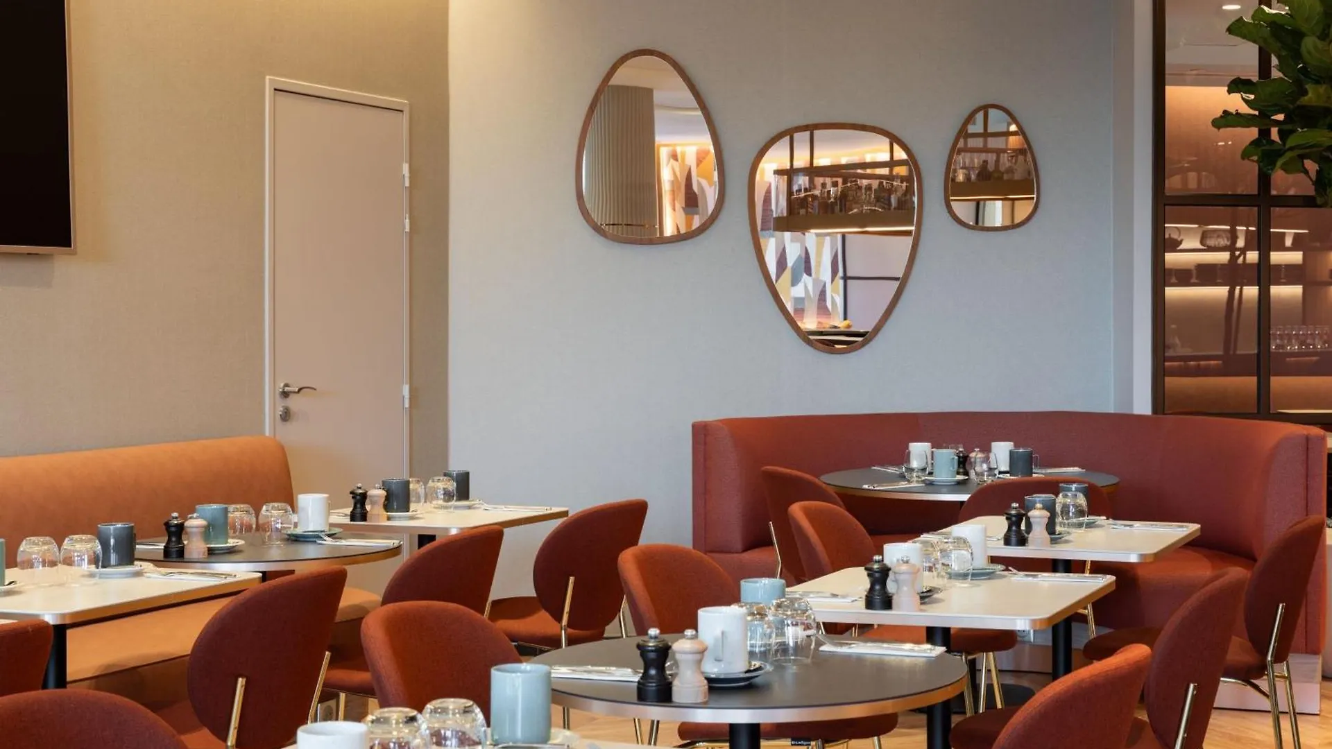Hotel Ac Porte Maillot By Marriott