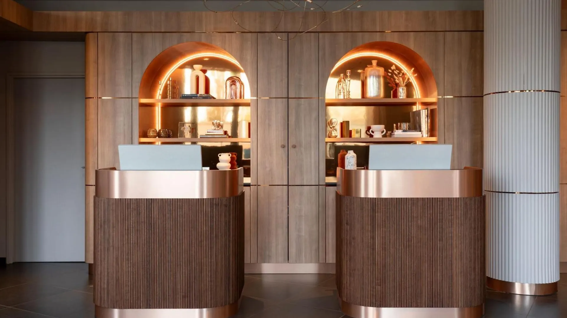 Hotel Ac Porte Maillot By Marriott Paris