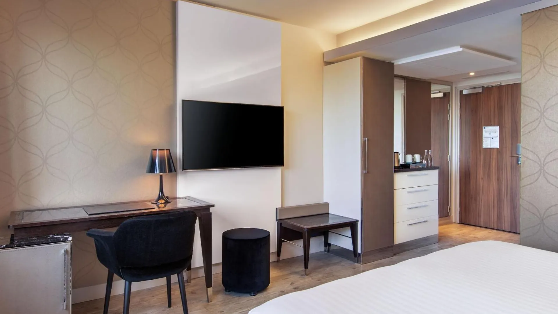 Hotel Ac Porte Maillot By Marriott París